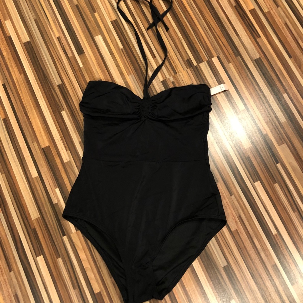 NWT VS Swimsuit 💕